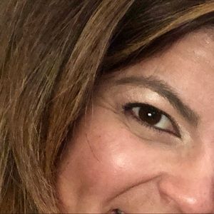 Meet your Posher, Elizabeth